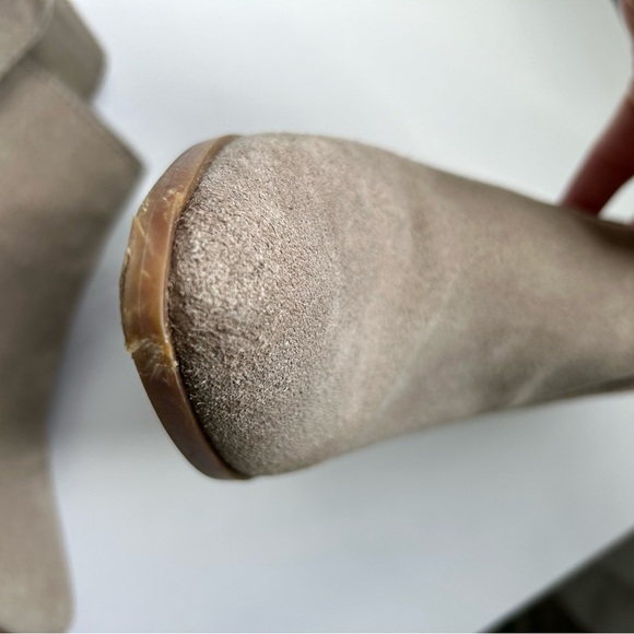 Dolce Vita Daine Bootie in Sage Size 8 Taupe Tan Grey Suede Ankle Boot Classic - Picture 4 of 12